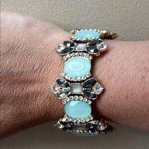 Elegant Gold and Blue Gemstone Bracelet